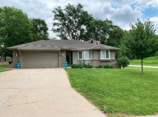 3 Danbury Ct, Council Bluffs, IA 51503