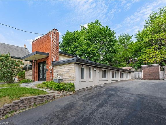 3rd image of 100 Mansion St