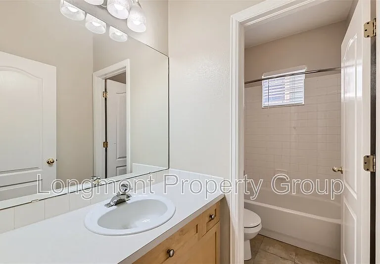 5138 Mount Street Vrain Ave — Photo 8