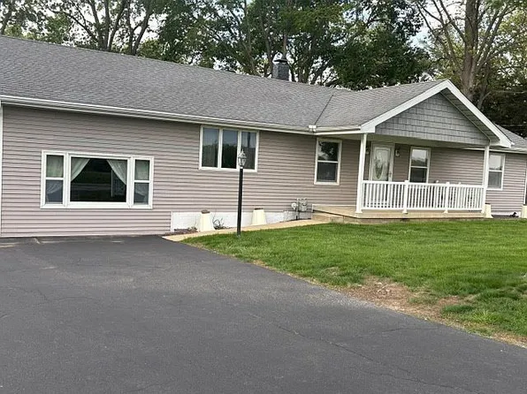 3616 W Rock Springs Rd, Decatur, IL 62521