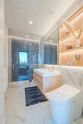 Sold by Lin Pan Realty Group LLC | media 16