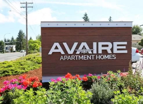1Avaire Apartment Homes signage - Avaire Apartments