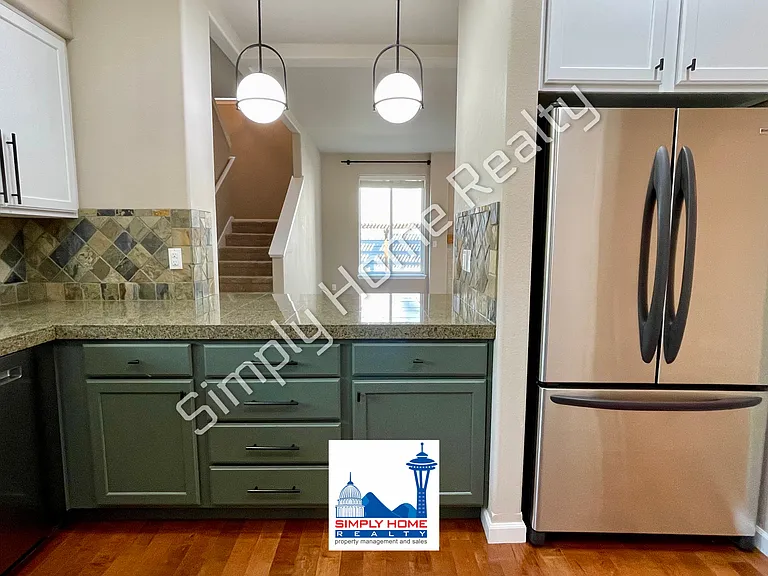 4661 Helena Ave SE — Photo 9