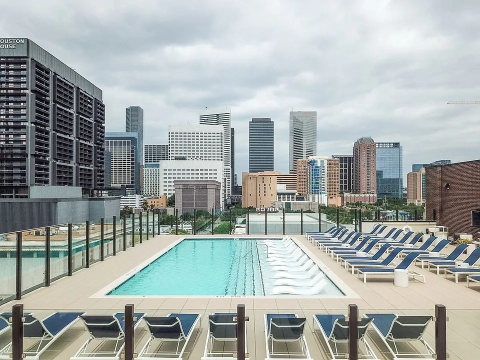 Eighteen25 Downtown