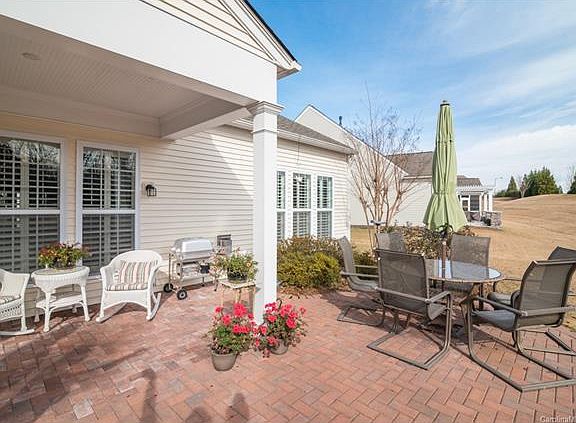 3rd image of 2294 Hartwell Ln