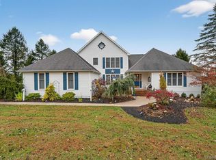 31 Almond Tree Ln, Warwick, NY 10990