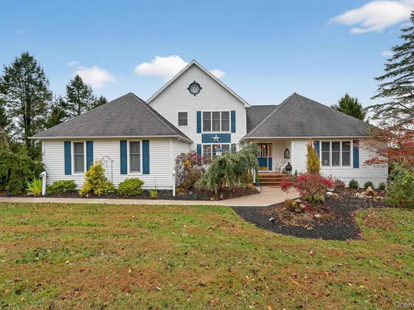 31 Almond Tree Lane, Warwick, NY 10990