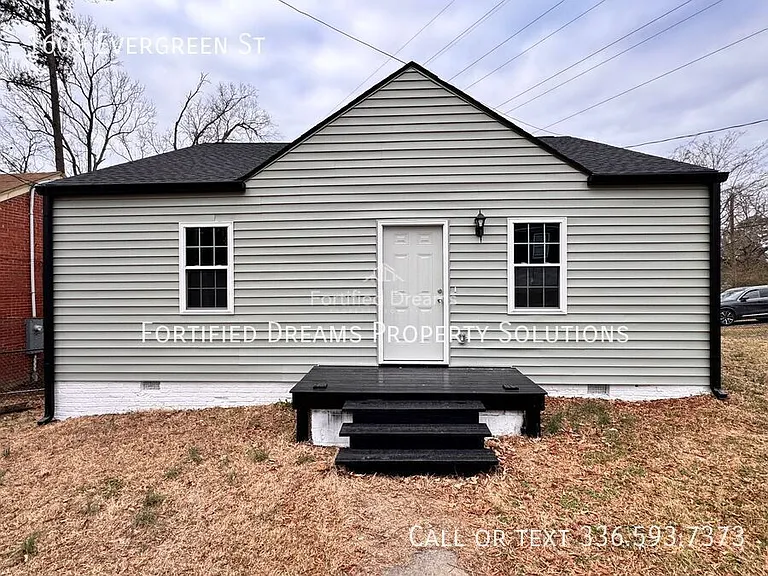 1609 Evergreen St — Photo 1