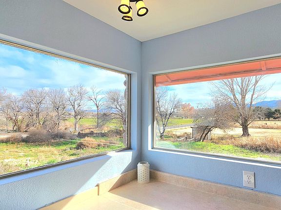 4th image of 2045 S HILLCREST Drive