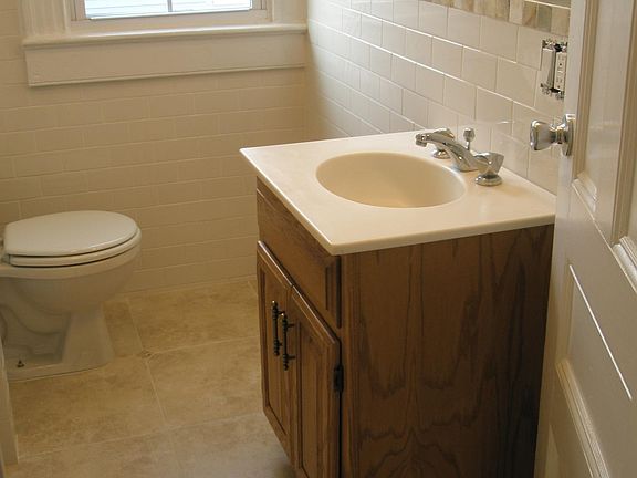 5th image of 36 Whittlesey Ave #2