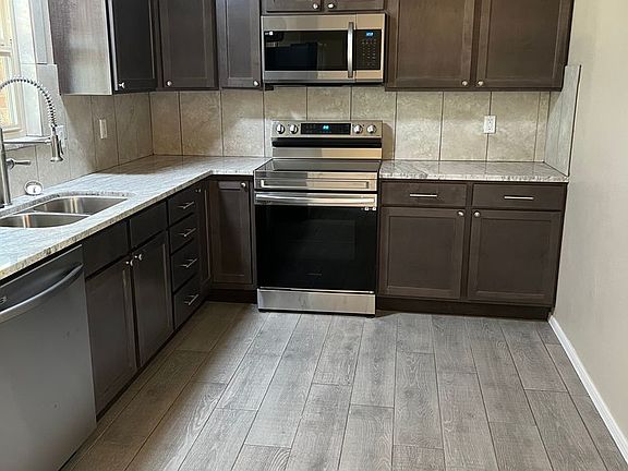5th image of 2140 Lynch Dr