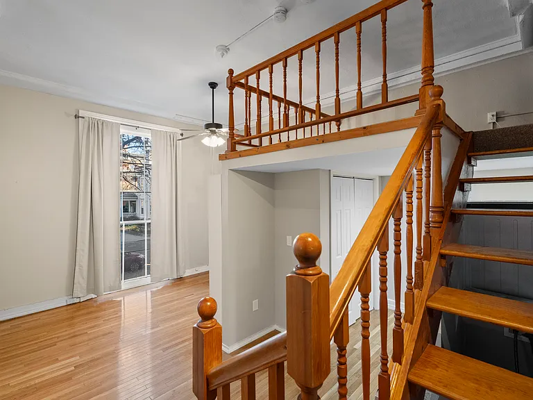 548 Chapel St #1F — Photo 10