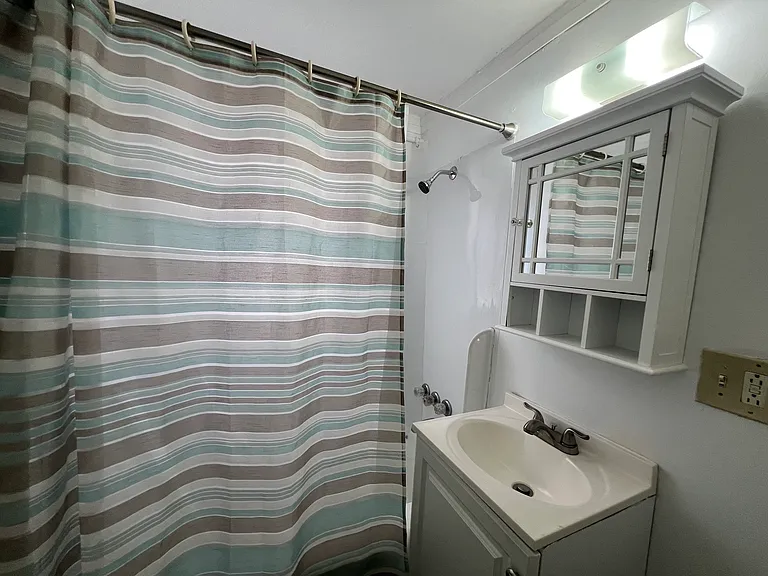 46 Main St #1 — Photo 9