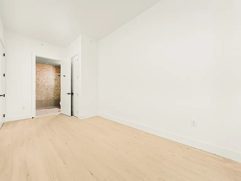 733 Lincoln Pl #5205 — Photo 5