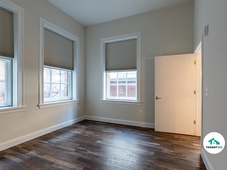 8 E Fayette St #404 — Photo 6