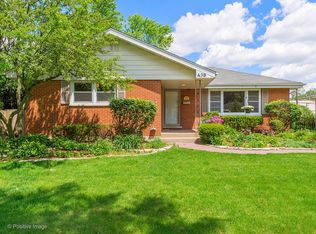 438 Lake Ave, Downers Grove, IL 60515