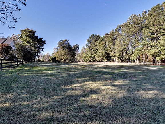 4th image of 8621 Merry Oaks Ln