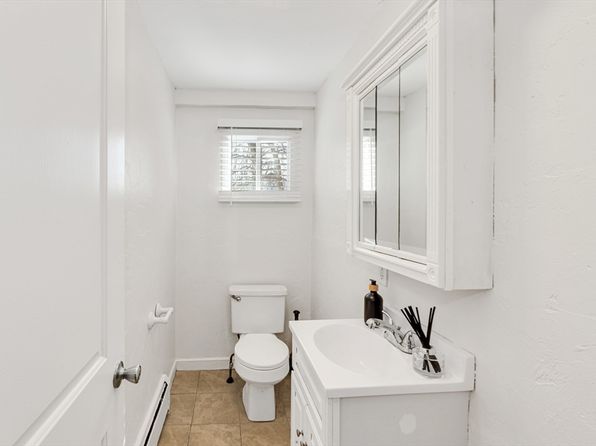 boston-massachusetts-59128928 picture