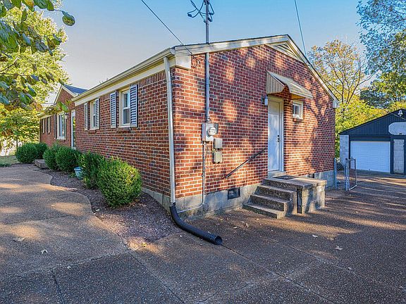 west entrance 335 Dade Drive