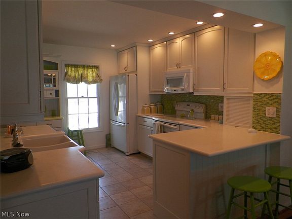 5th image of 5912 E Catawba Beach Dr #28