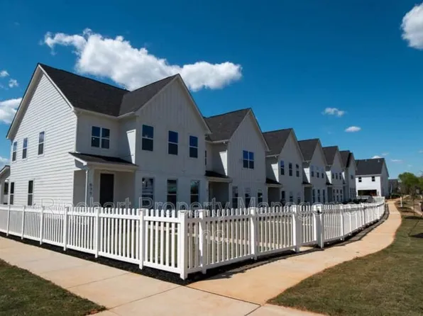 636 Melville Dr, Rock Hill, SC 29732