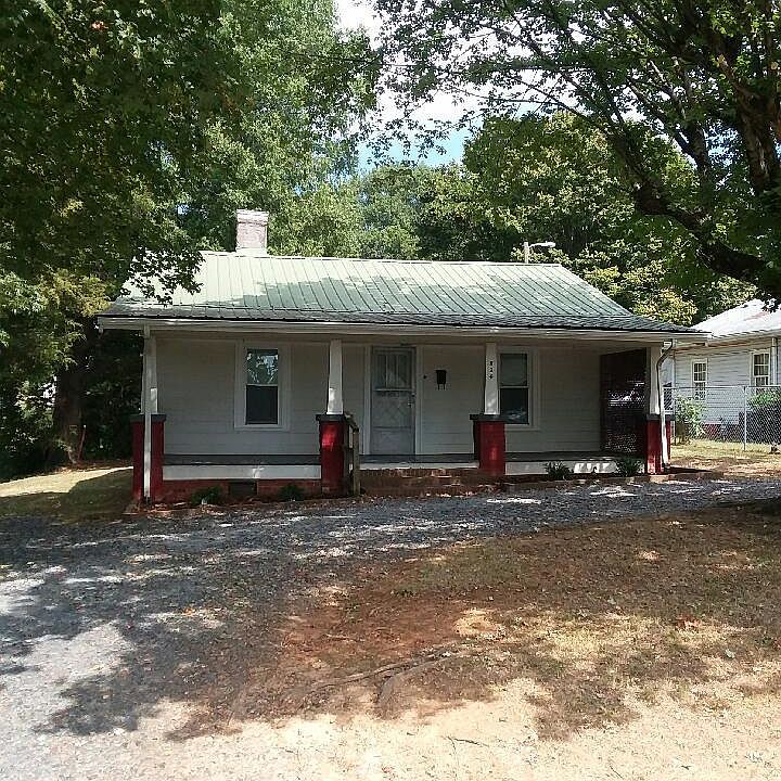 2nd image of 824 Ashdol St
