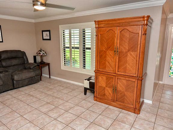 4th image of 756 SE Albatross Ave
