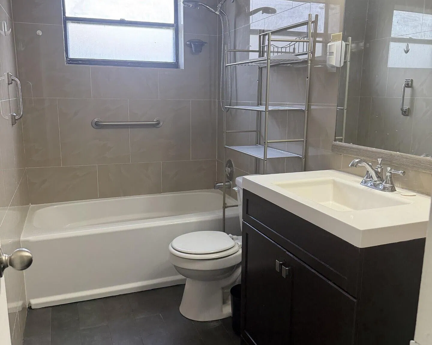 4 bed, 1423 sqft, $3,250 — Photo 3