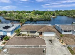 1166 Chancellor Dr, Holiday, FL 34690