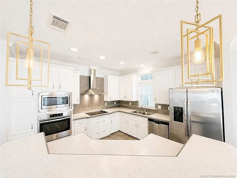 35 NE Nautical Dr — Photo 14