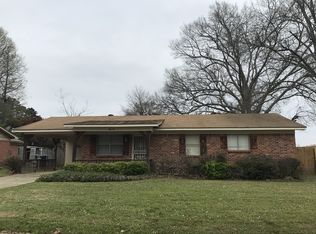 52 Jones Rd, Grenada, MS 38901