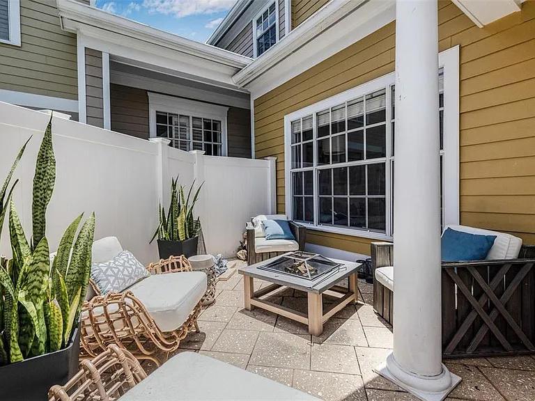 313 Inner Harbour Cir — Photo 36