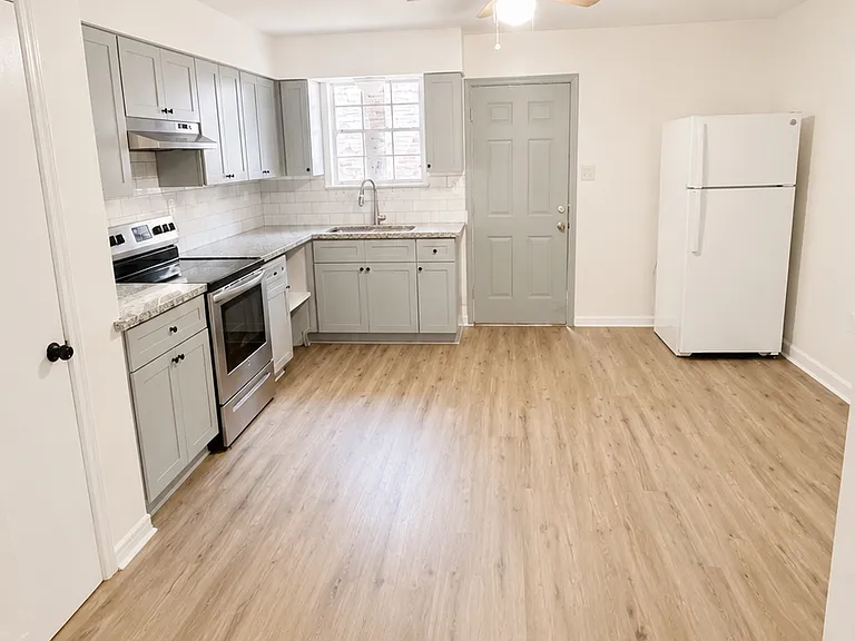 3524 Martinique Ave #C — Photo 2