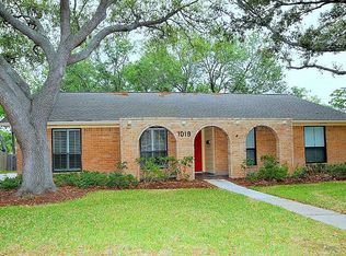 1019 Montour Dr, Houston, TX 77062