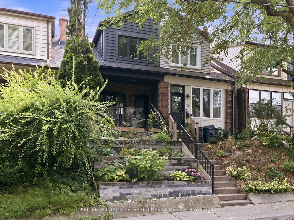 1st image of 21 Millbrook Cres
