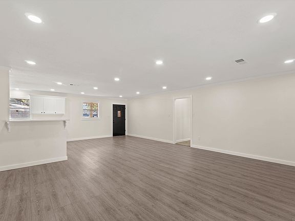 5th image of 175 Stevens St