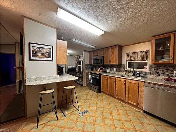 3rd image of 3565 Adams Swamp Rd