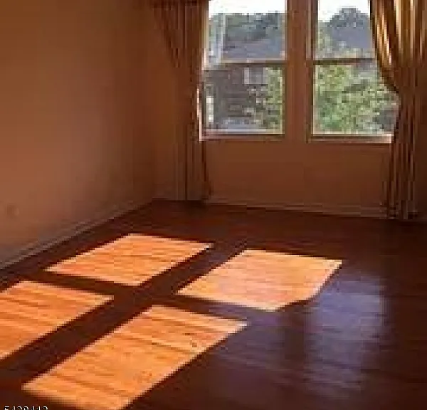 23 Plain St — Photo 2