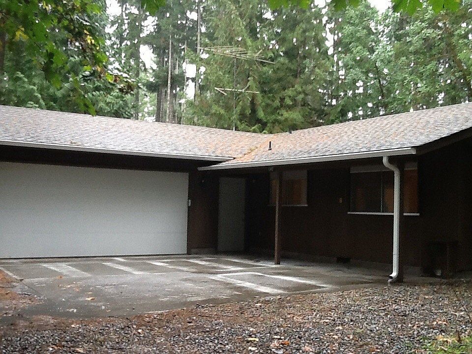 1st image of 18234 E Clear Lake Blvd SE