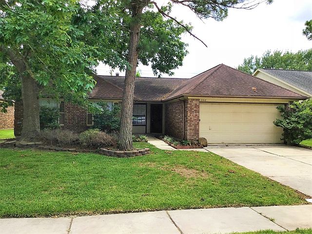 1st image of 15518 Pilgrim Hall Dr