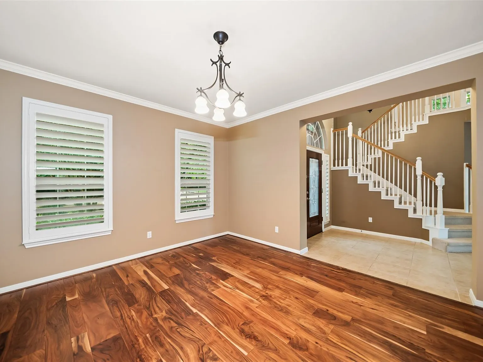 4 bed, 3.5 bath, 3240 sqft, $3,550 — Photo 3