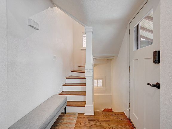 4th image of 381 N Corona St