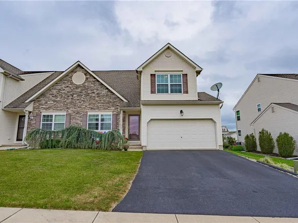 881 Graystone Cir, Northampton, PA 18067