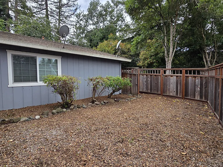 388 E School St #388 — Photo 11