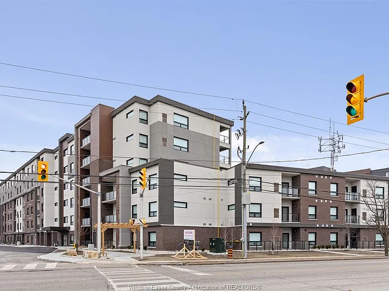 11870 Tecumseh Rd E #511 — Photo 45
