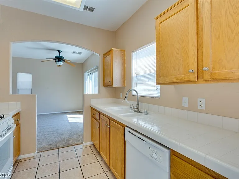 1401 Sycamore Spring Ct — Photo 18