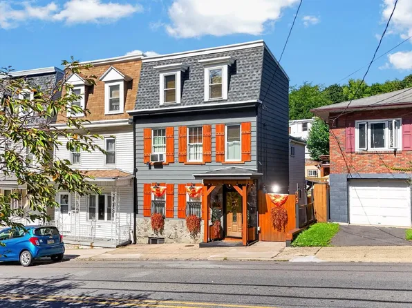 556 E Norwegian St, Pottsville, PA 17901
