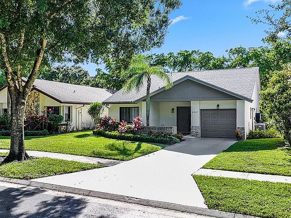 3rd image of 4847 Boxwood Cir