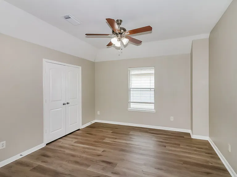 6015 Starbrook Creek Dr — Photo 14