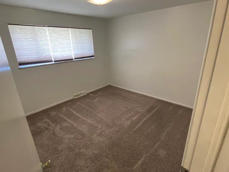 1006 Chargene St — Photo 6